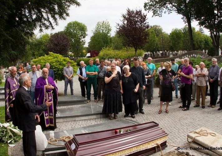 Istaknuti reditelj Dejan Miladinović sahranjen u Aleji zaslužnih građana na Novom groblju u Beogradu
